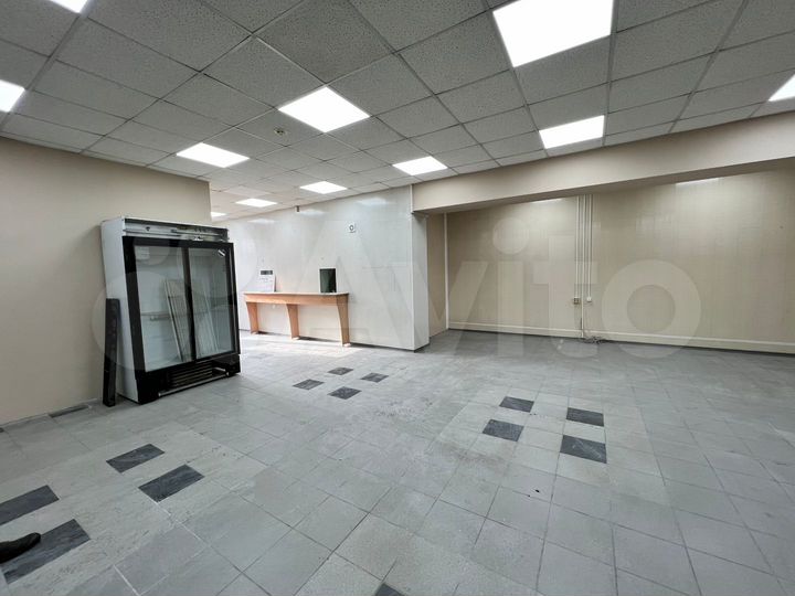 Офис-склад с пандусом, 270 м²