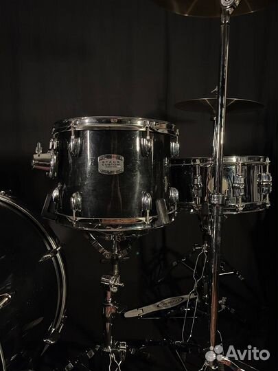 Yamaha Stage Custom с тарелками ударная установка