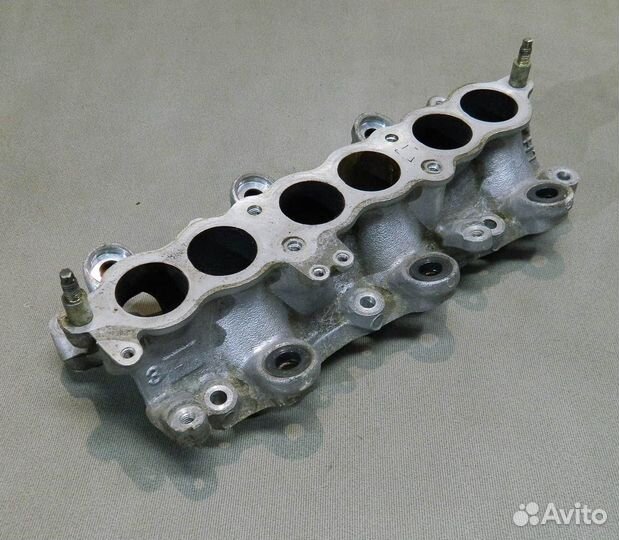 Коллектор впускной Maxima A32 VQ20DE