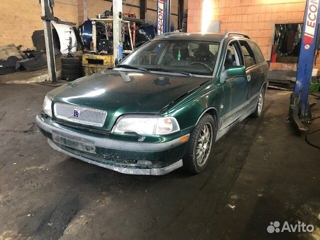 Разбор на запчасти Volvo S40 / V40 1995-2004