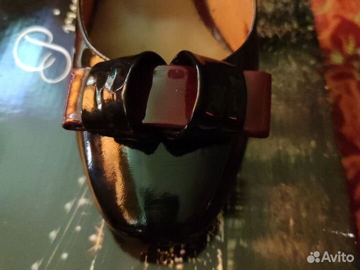 Туфли 35 р натуральный лак чёрные