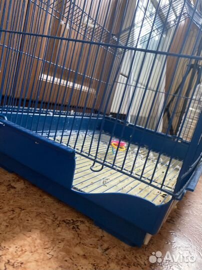 Большая клетка для птиц