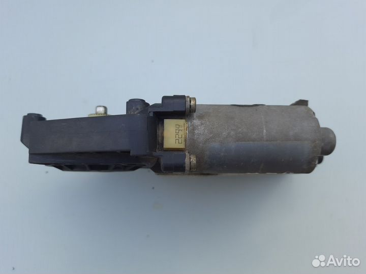 Стеклоподъемник передний правый Skoda Octavia A4