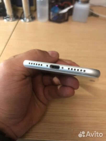 Корпус в сборе iPhone SE2020 белый