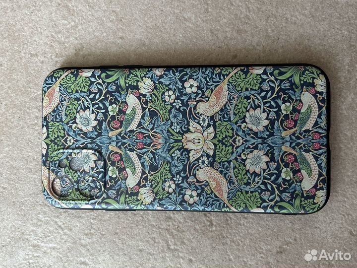 Чехол на iPhone 11