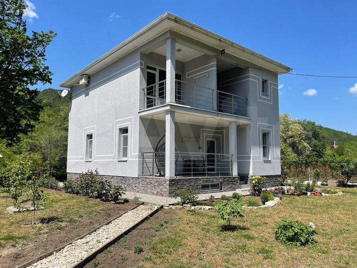 Дом 211 м² на участке 6 сот.