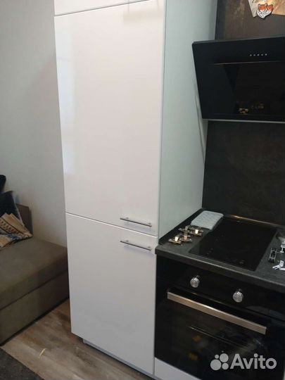 Замена петель встраиваемого холодильника