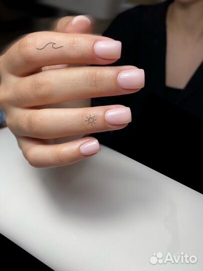 Маникюр и педикюр