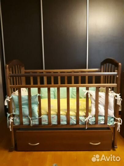 Детская кроватка