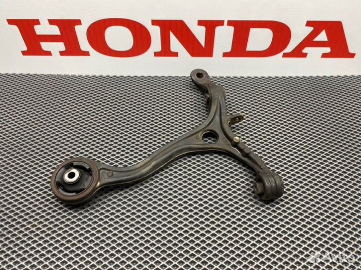 Рычаг подвески передний правый Honda Accord 8 CU