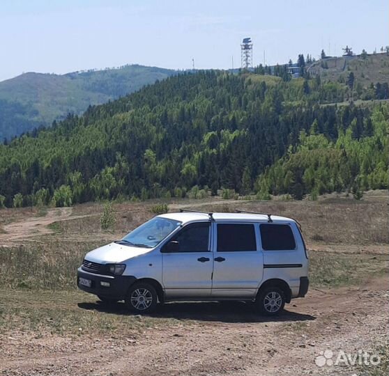 Бампер / Toyota lite ACE 2003/ KR42