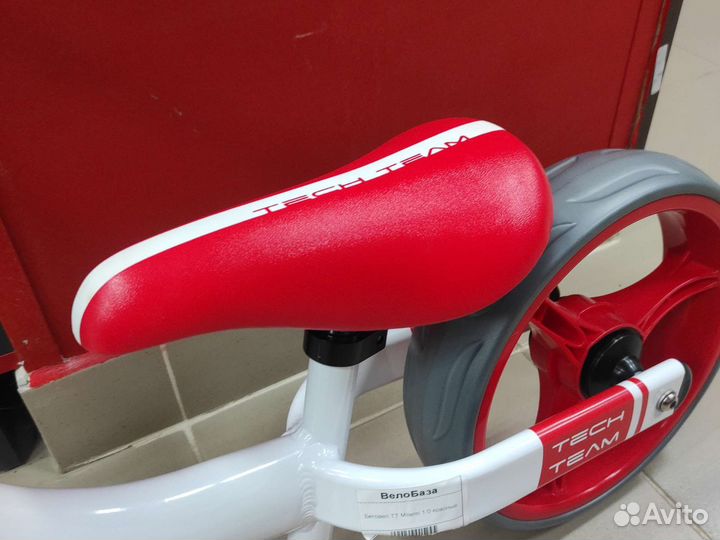 Беговел TT Milano 1.0 красный