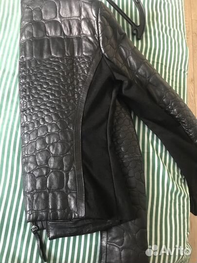Куртка кожаная женская демисезонная