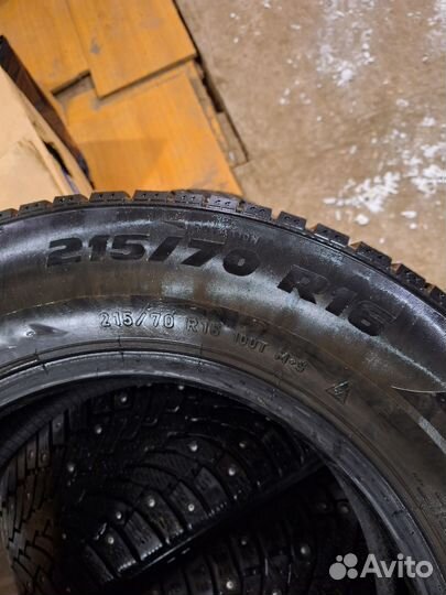 Pirelli Formula Ice 215/70 R16 100T