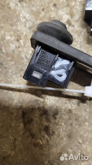 Концевики дверей Hyundai Elantra XD 1.8 G4GB 2005