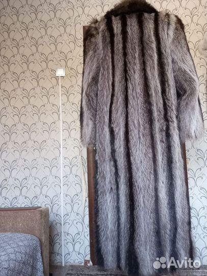 Шуба из меха енота