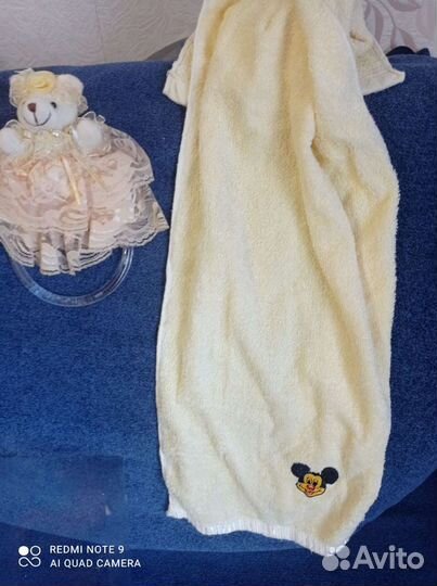 Полотенце детское на вешалке