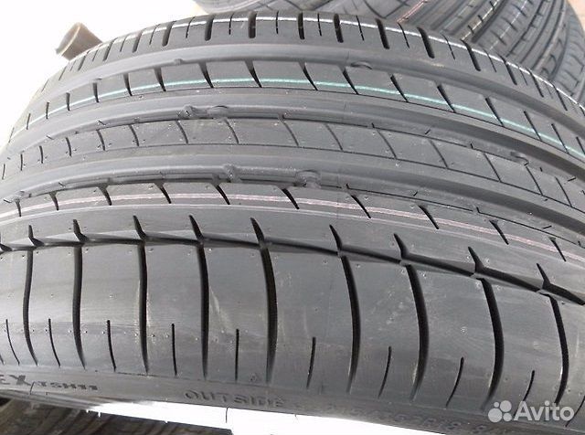 Triangle Sports TH201 225/30 R20 88V