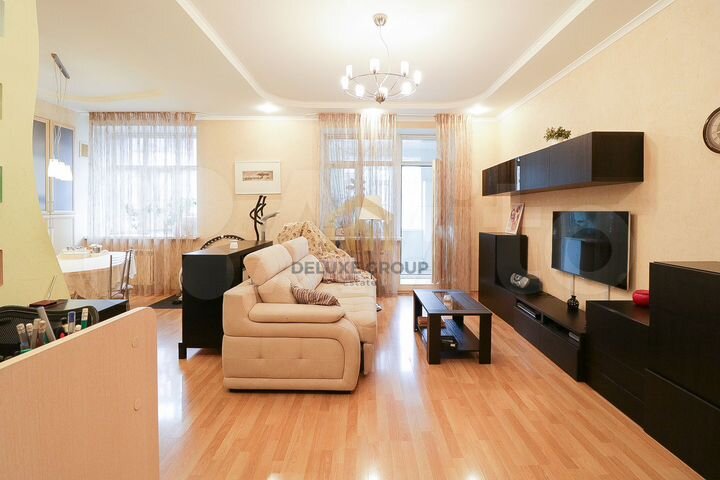 3-к. квартира, 105 м², 4/6 эт.