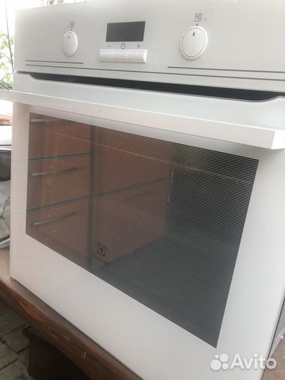 Духовой шкаф и варочная Электролюкс