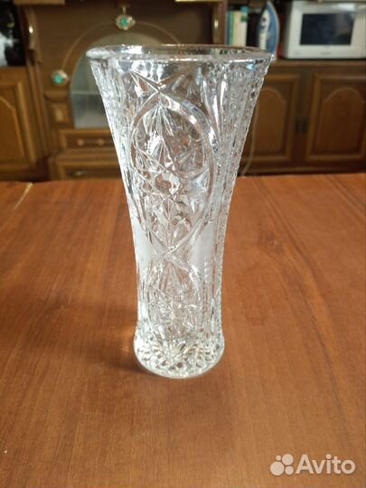 Ваза хрустальная