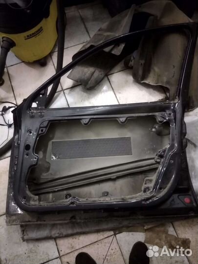 Правая дверь пассат б5
