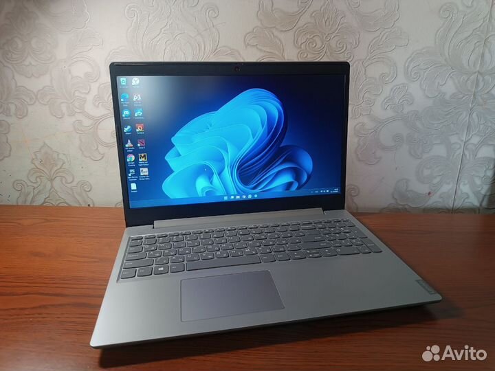 Ноутбук Lenovo Ryzen 5 / 12GB RAM / 240GB SSD