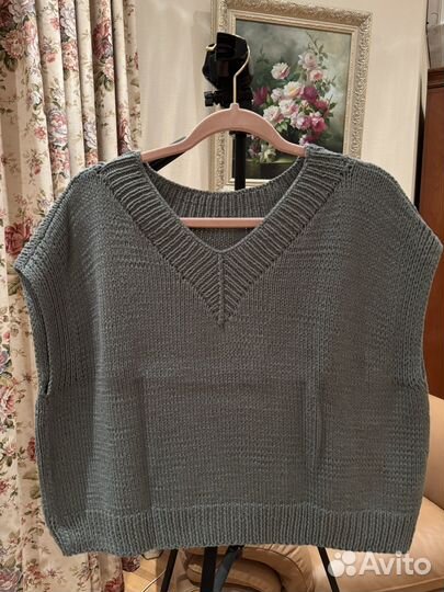 Жилетка женская вязаная