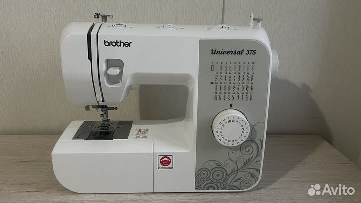 Швейная машинка brother