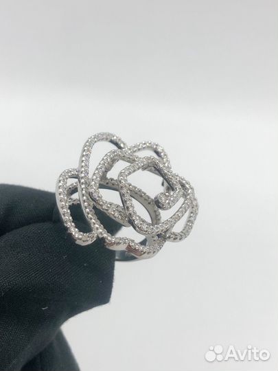 Золотое кольцо с бриллиантами 750 пробы