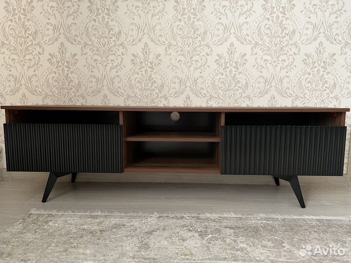 Тумба под телевизор