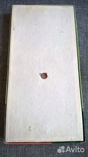 Панно из перламутра в деревянной рамке