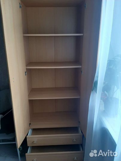 Шкаф