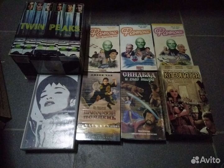 Кассеты VHS и DVD диски