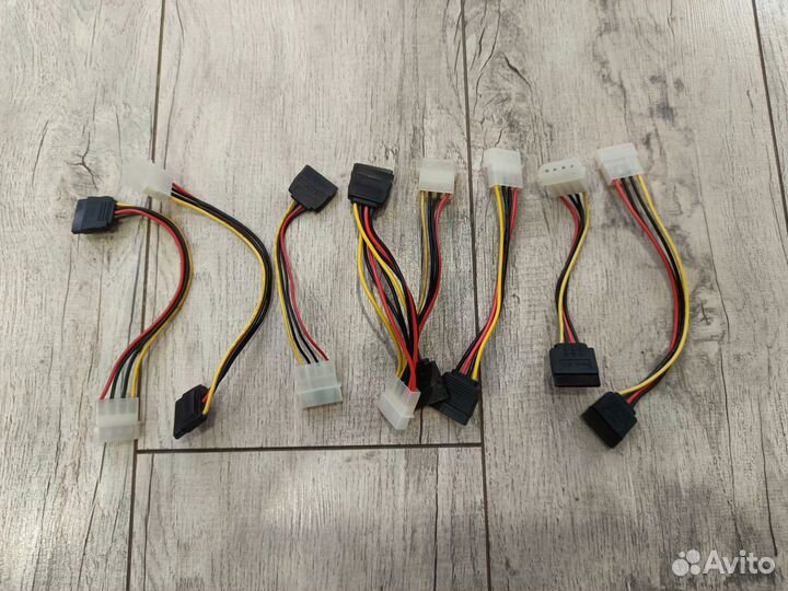Переходник с Molex на SATA