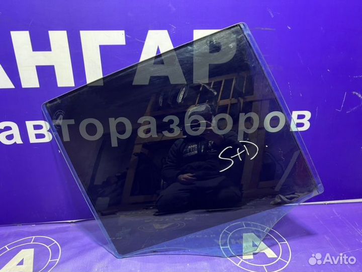 Стекло двери заднее правое Mercedes Benz Ml 164