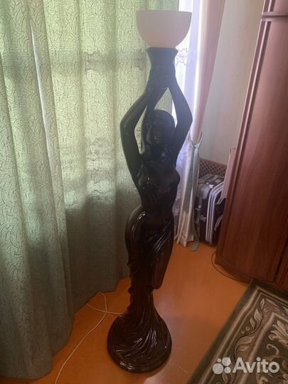 Статуэтка из бронзы