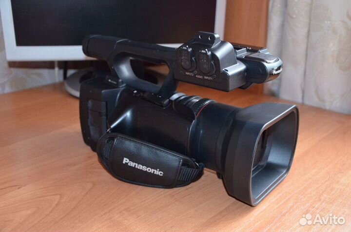 Видеокамера Panasonic AG-AC 90EN профессиональная