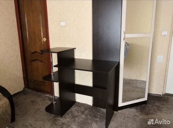 Компьютерный стол 3