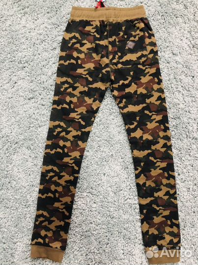 Спортивные штаны