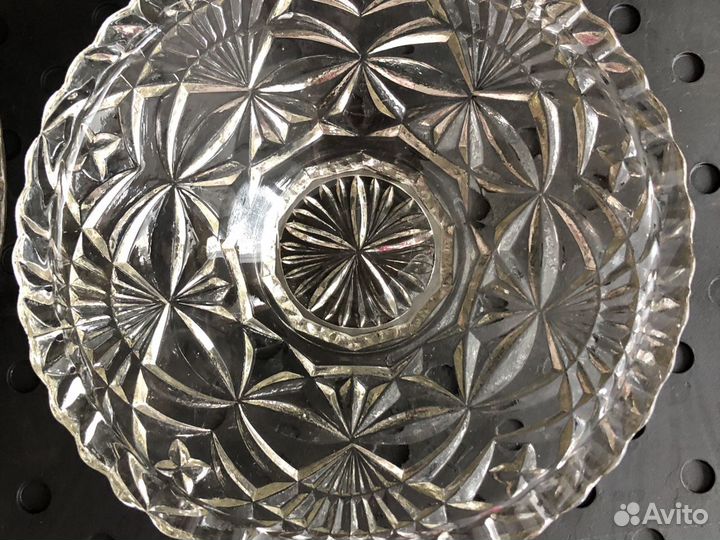 Две тарелки, винтажное стекло