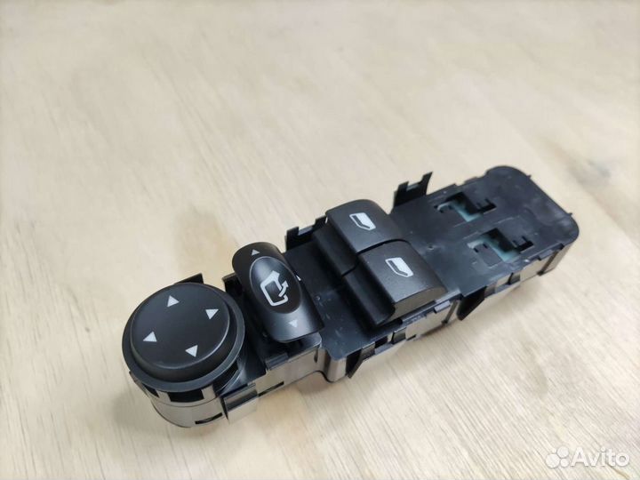Кнопки Стеклоподъёмника Ситроен С4 Купе