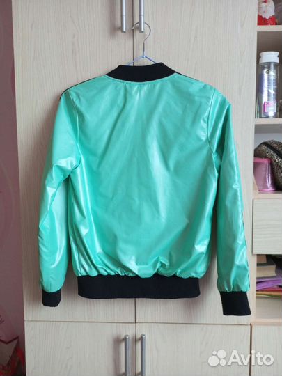 Бомбер для девочки
