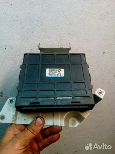 Эбу Mitsubishi pajero