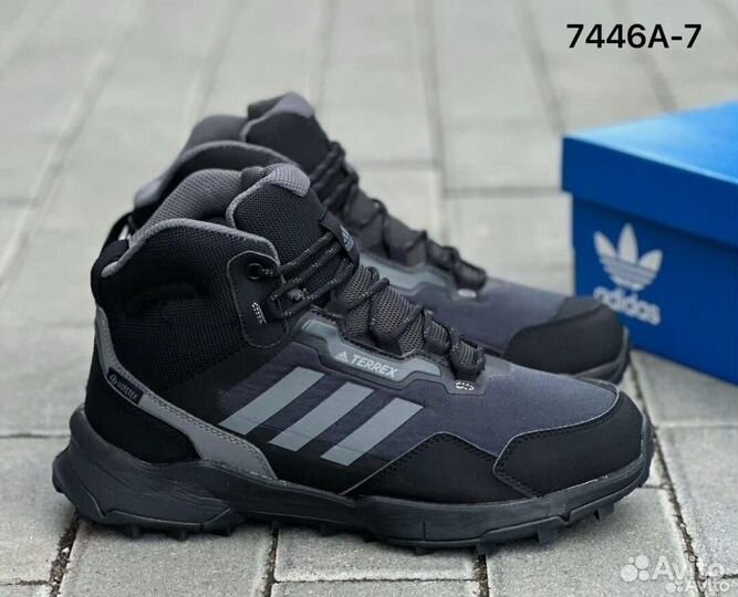 Кроссовки Adidas зимние с 40 по 44размер