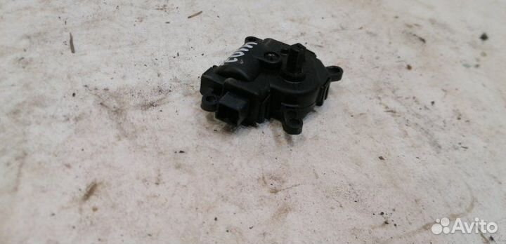 Сервопривод заслонки печки Ford Focus 2 седан 1.4