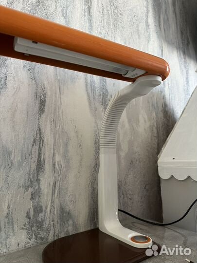 Лампа настольная