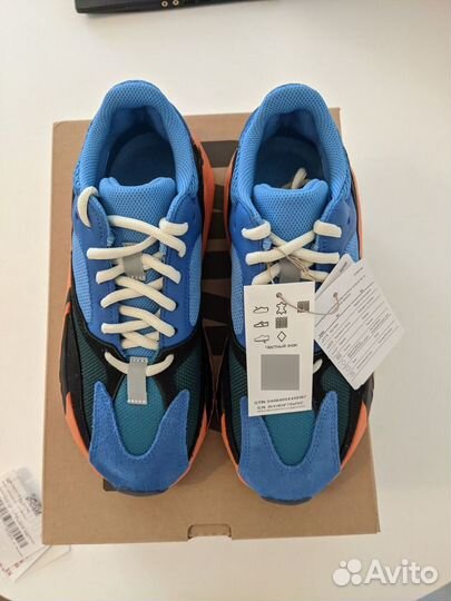 Yeezy Boost 700 Bright Blue оригинал