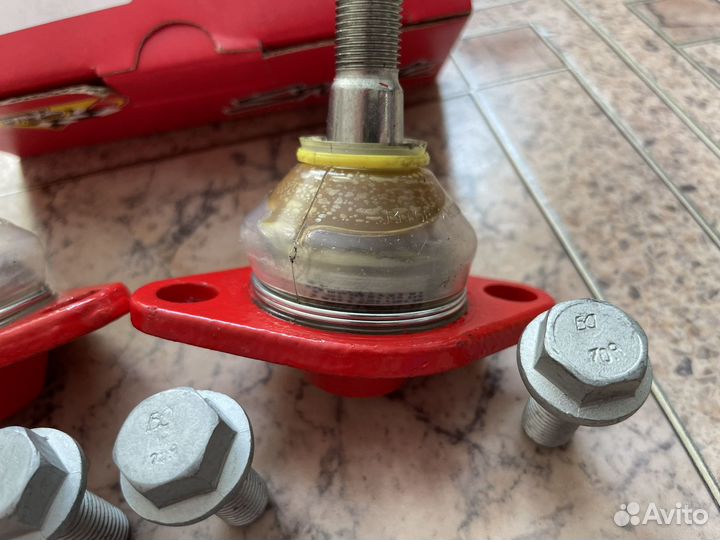 Усиленные шаровые опоры трек TRS Priora Granta