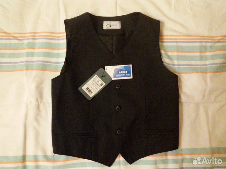 Жилет новый, детский. р.134\68